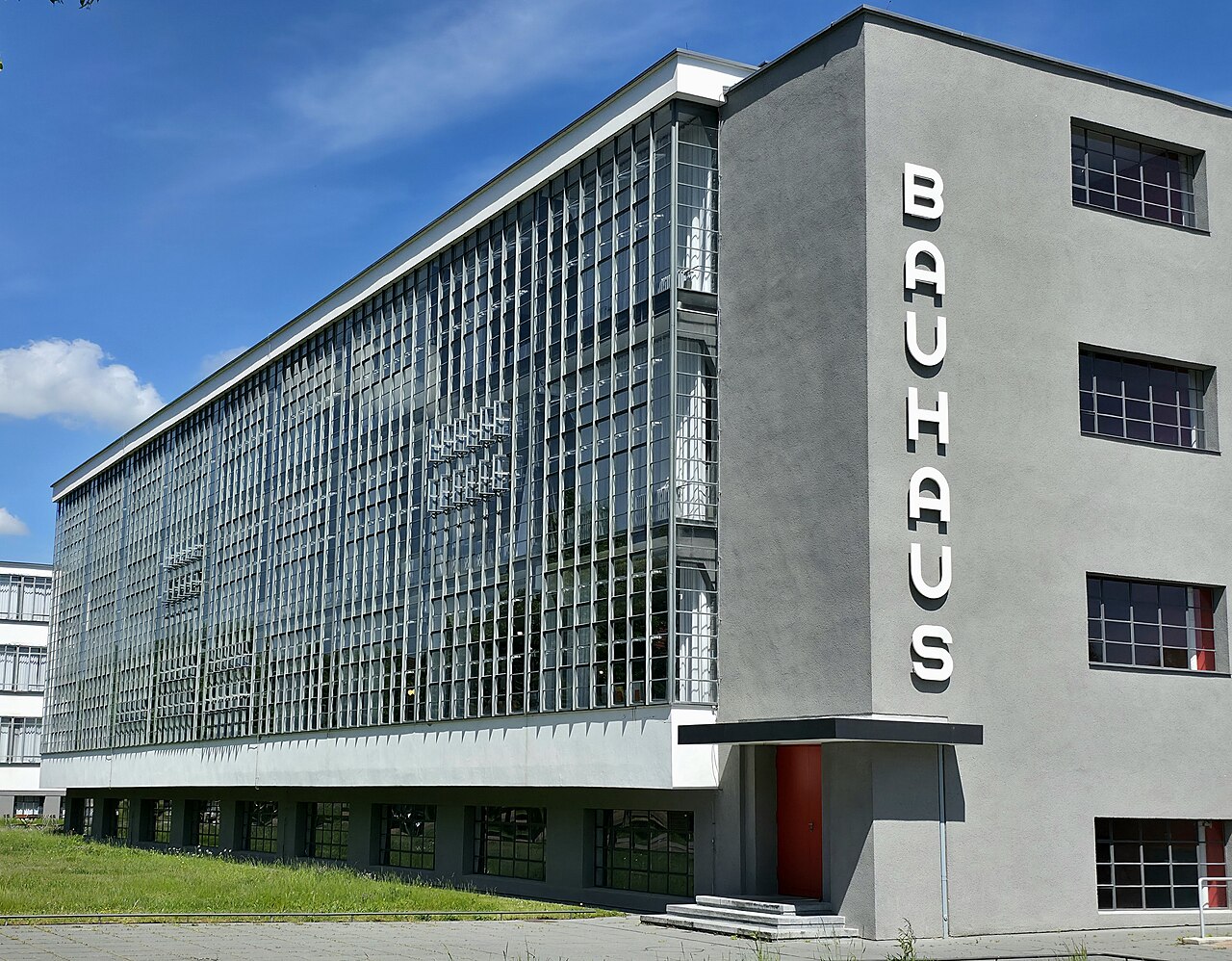 Bauhaus Dessau exterior