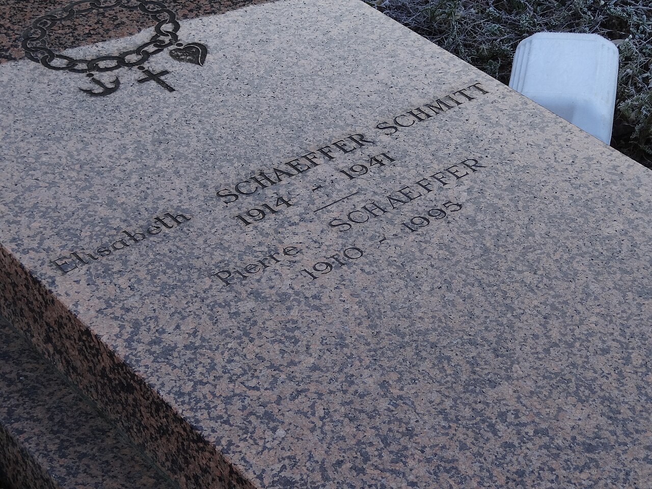 Detail of the grave of Pierre Schaeffer at Delincourt